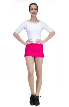 Capezio, Rock mit Shorts